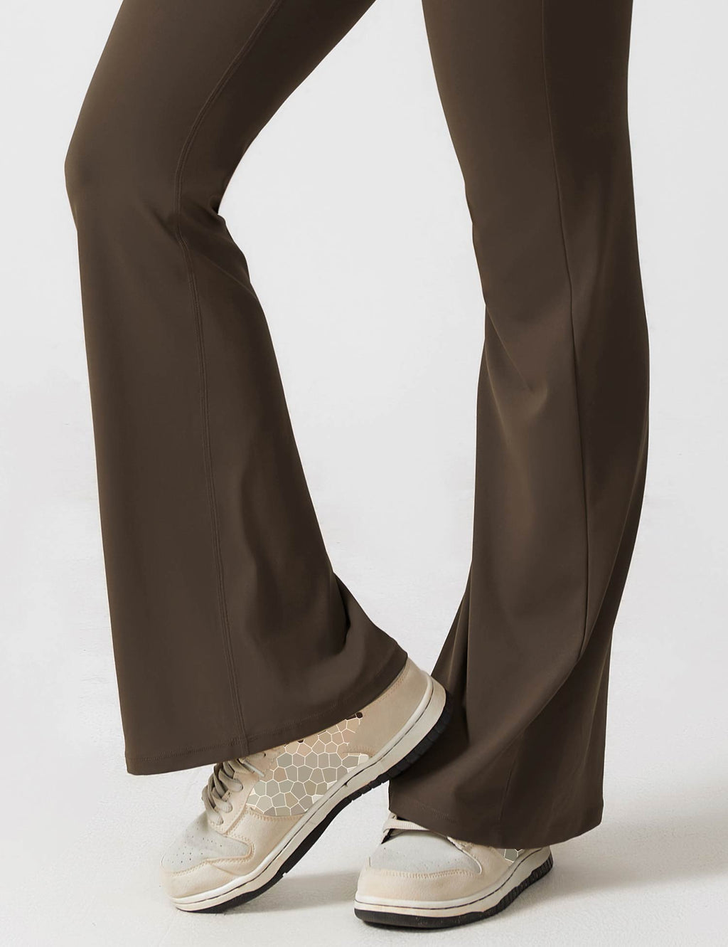 Valenzora | Neck jumpsuit with flared legs | Elegant and figure-hugging design
