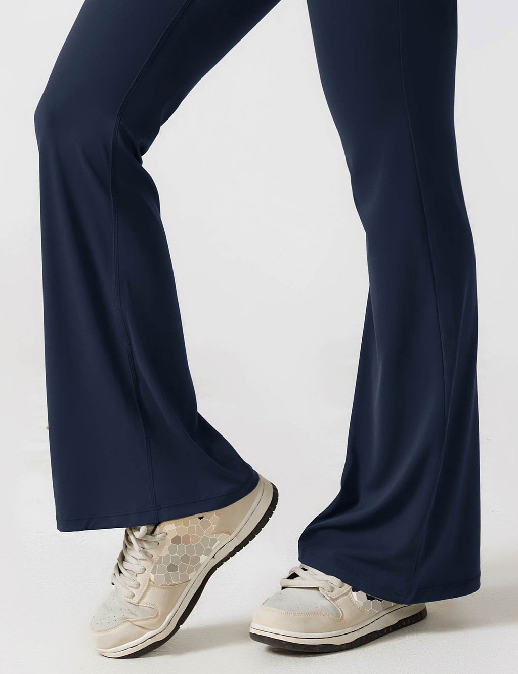 Valenzora | Neck jumpsuit with flared legs | Elegant and figure-hugging design