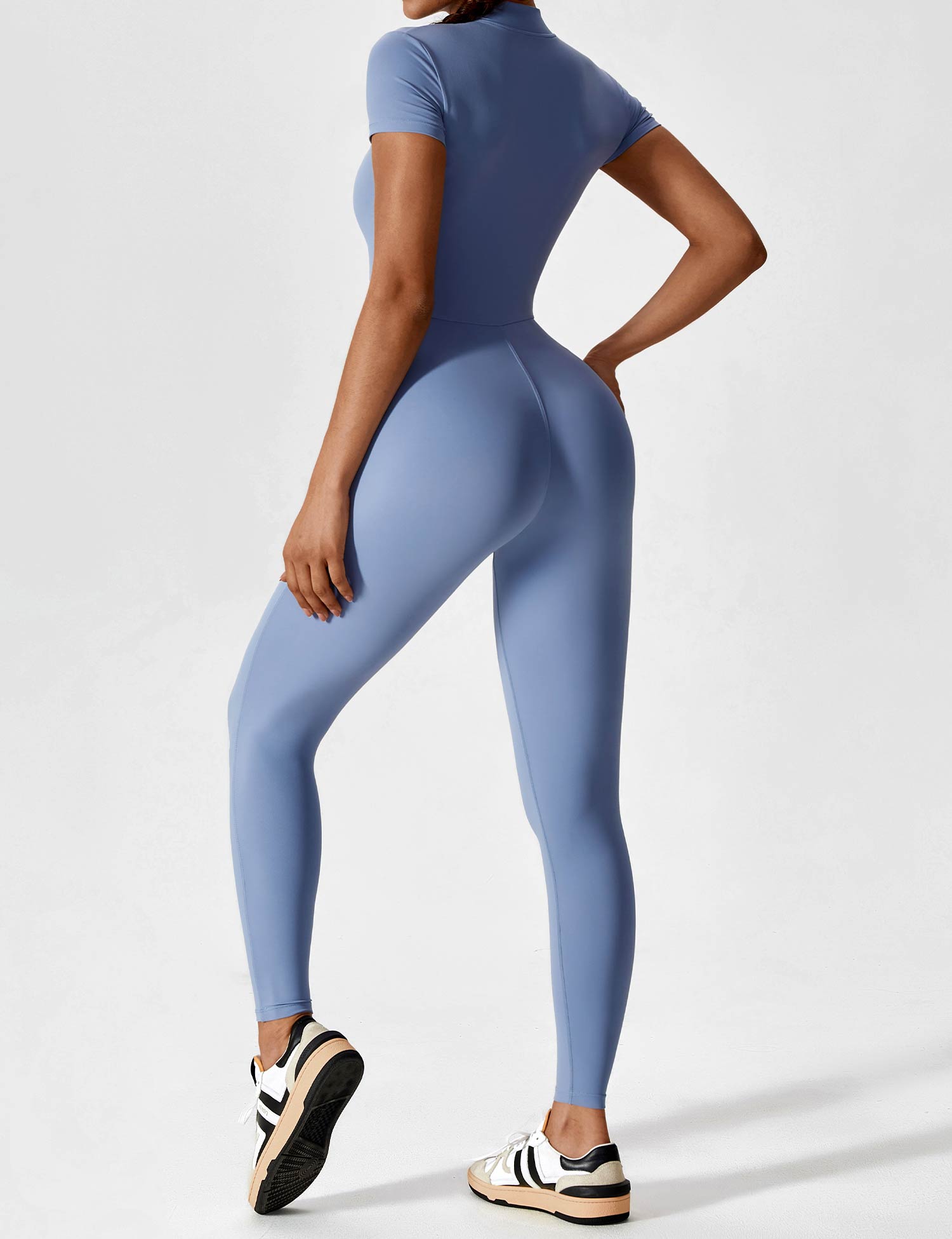 LenaFit – Short-sleeved zip-up jumpsuits