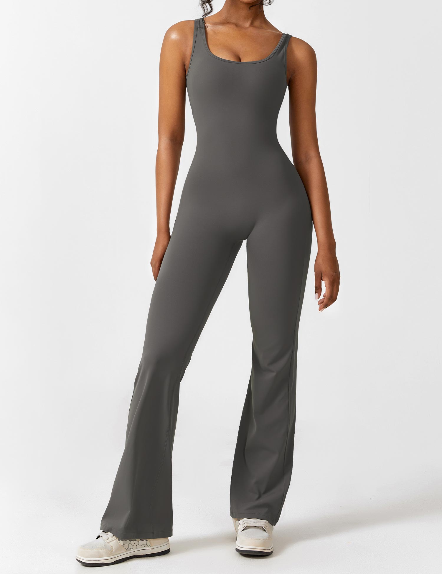 Valenzora | Neck jumpsuit with flared legs | Elegant and figure-hugging design