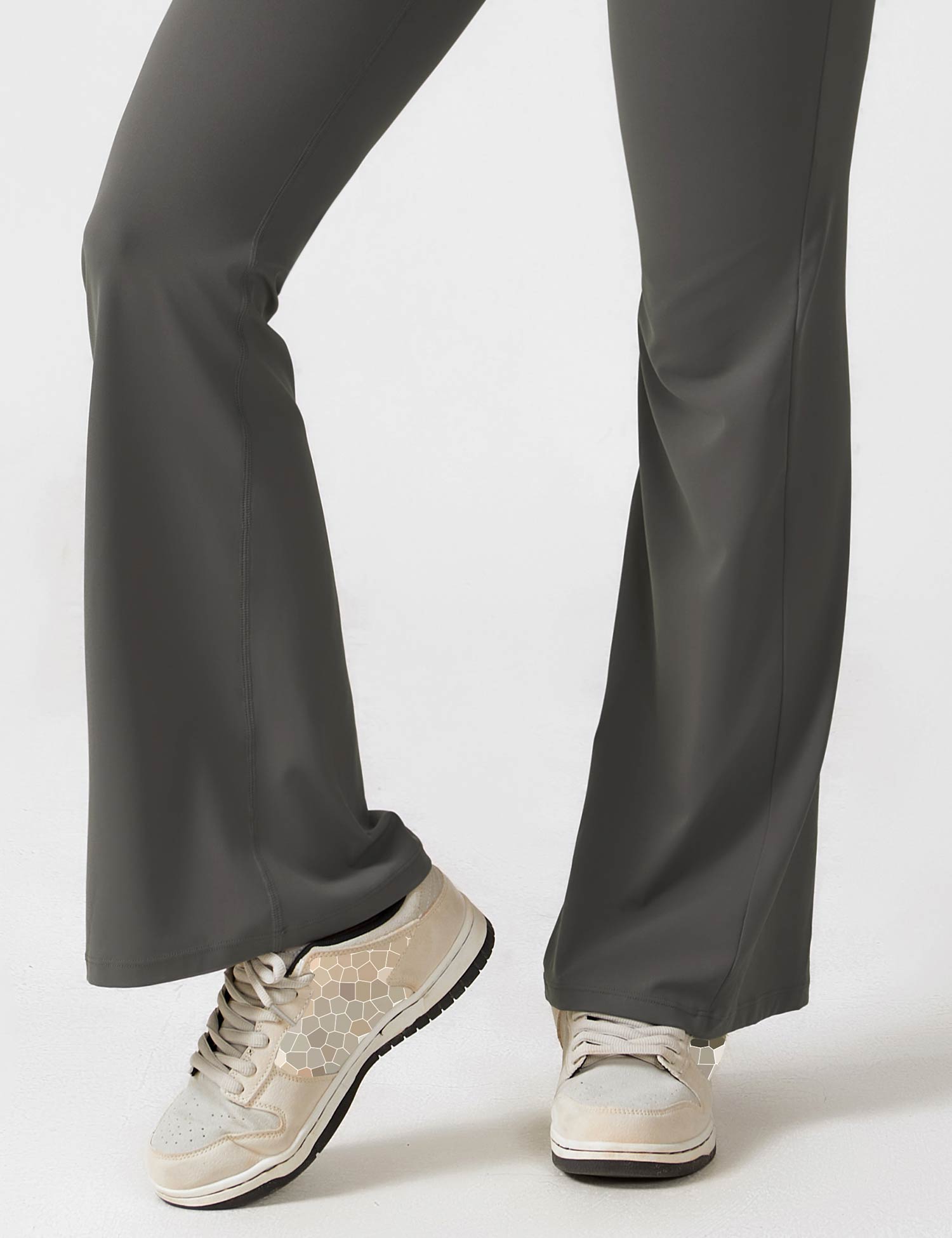 Valenzora | V-back flared jumpsuit