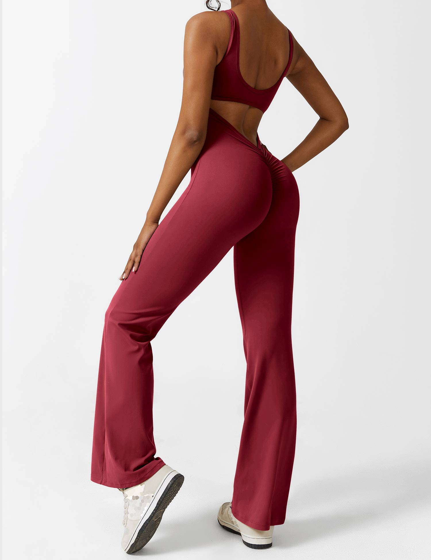 Valenzora | V-back flared jumpsuit