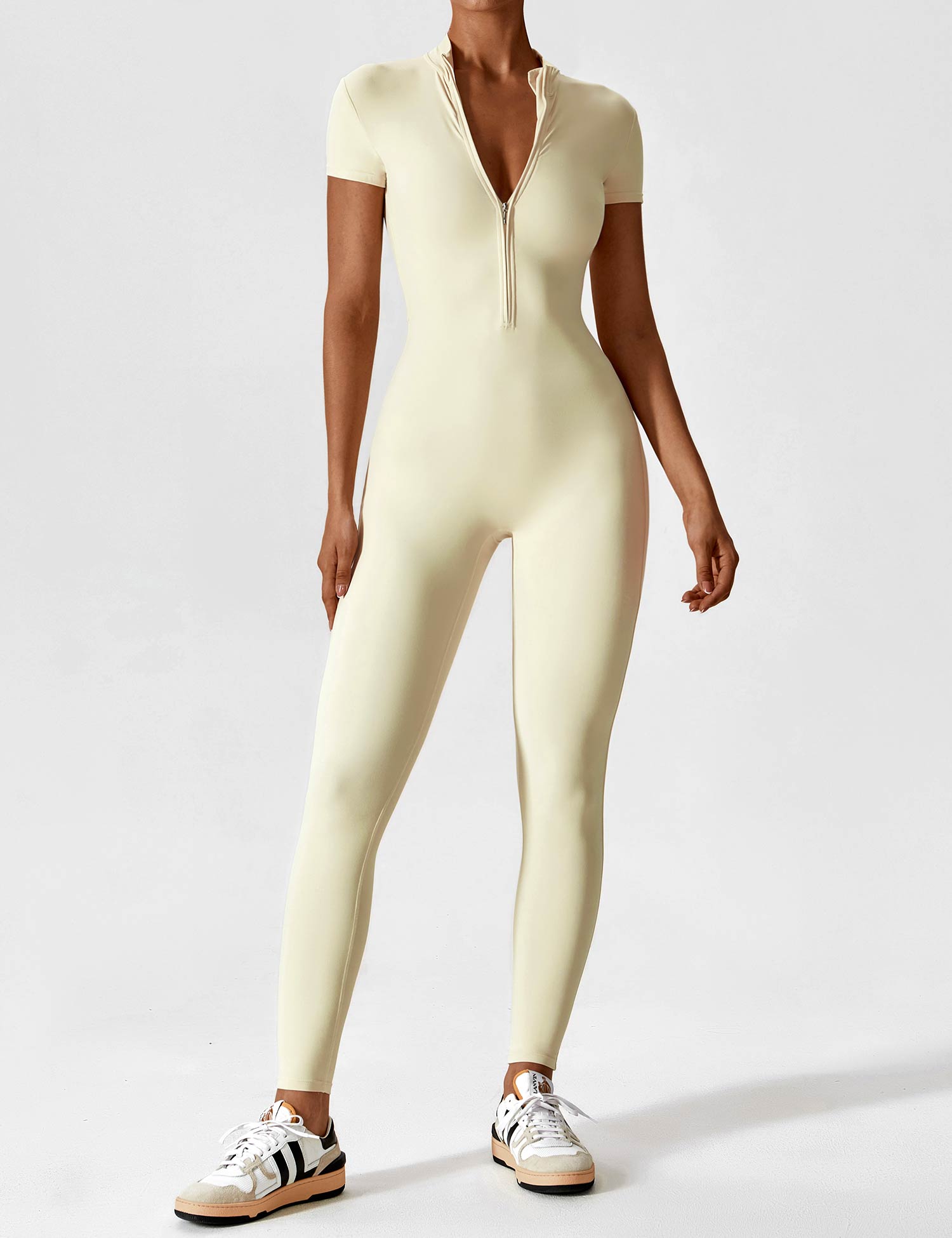 LenaFit – Short-sleeved zip-up jumpsuits