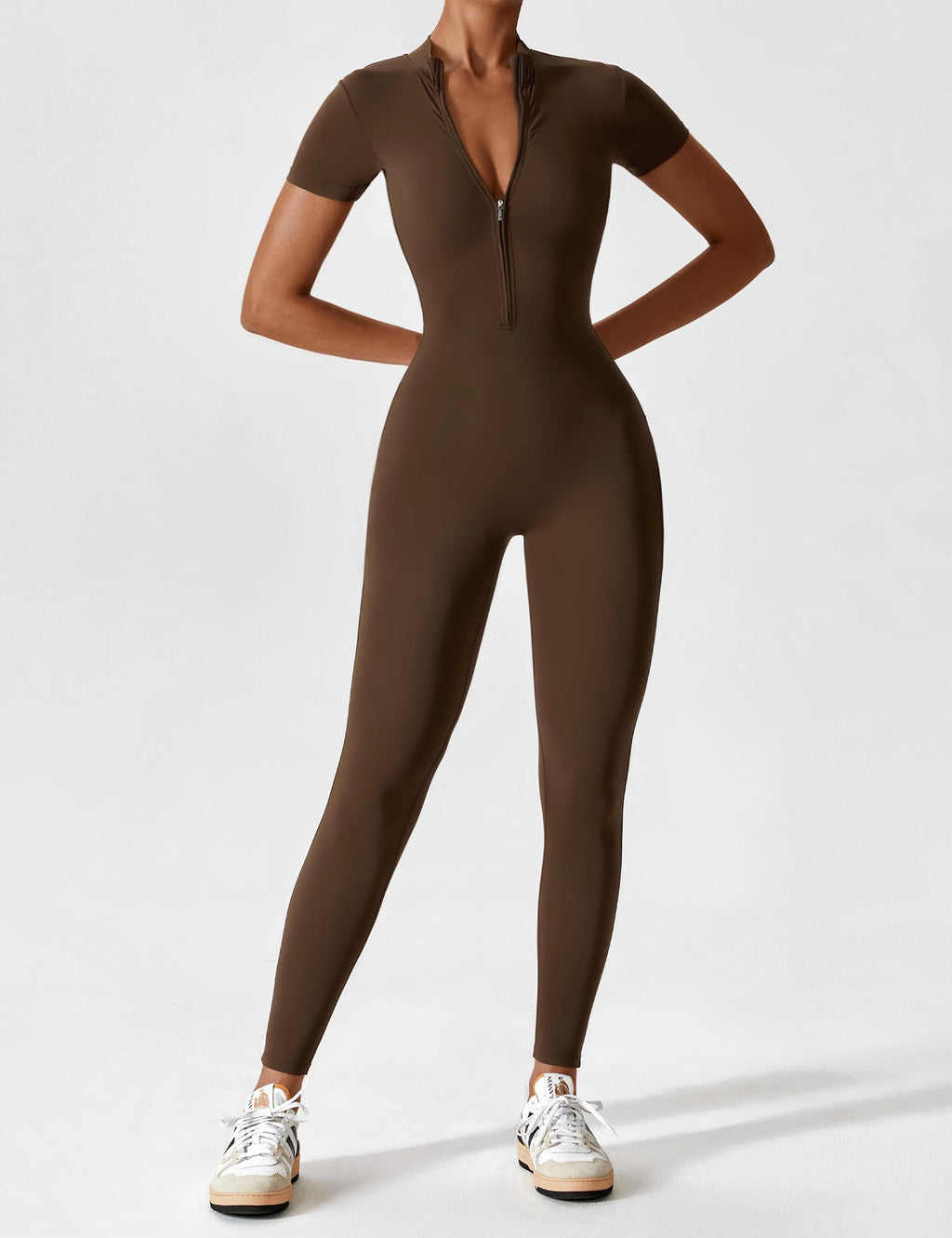 LenaFit – Short-sleeved zip-up jumpsuits