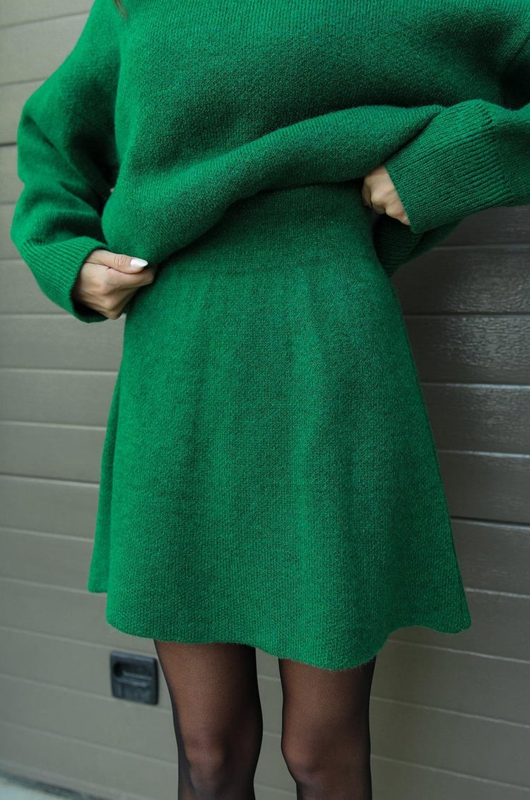 Valenzora | 1-piece knitwear set - women's sweater and skirt with a relaxed fit