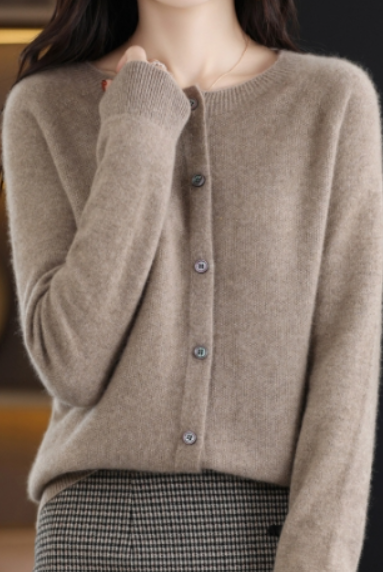 Valenzora | Beatrice Women's Cardigan – Elegant Style for Every Occasion